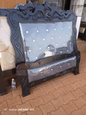 4x6 Gray Leather Bed P