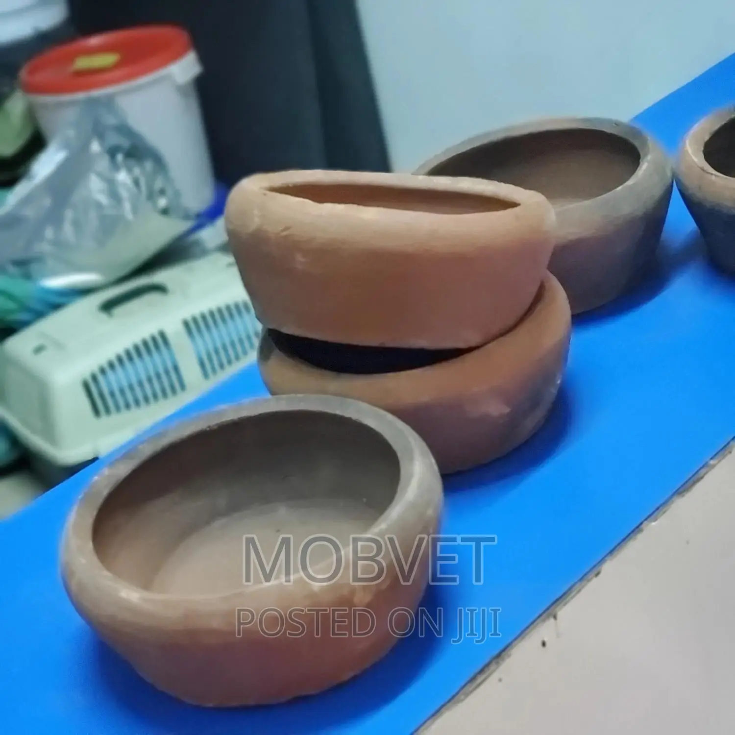 Rabbit Feeders / Clay Feeders