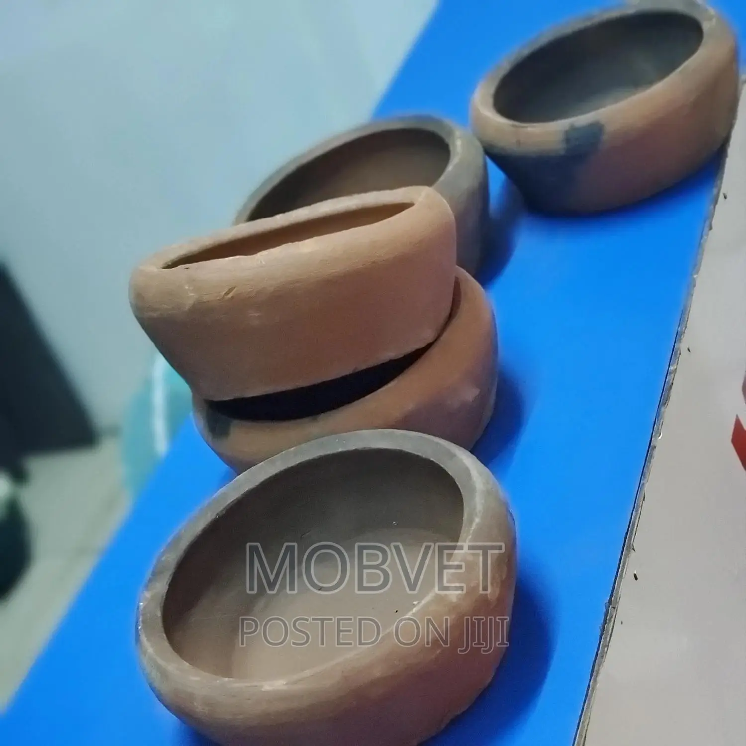Rabbit Feeders / Clay Feeders