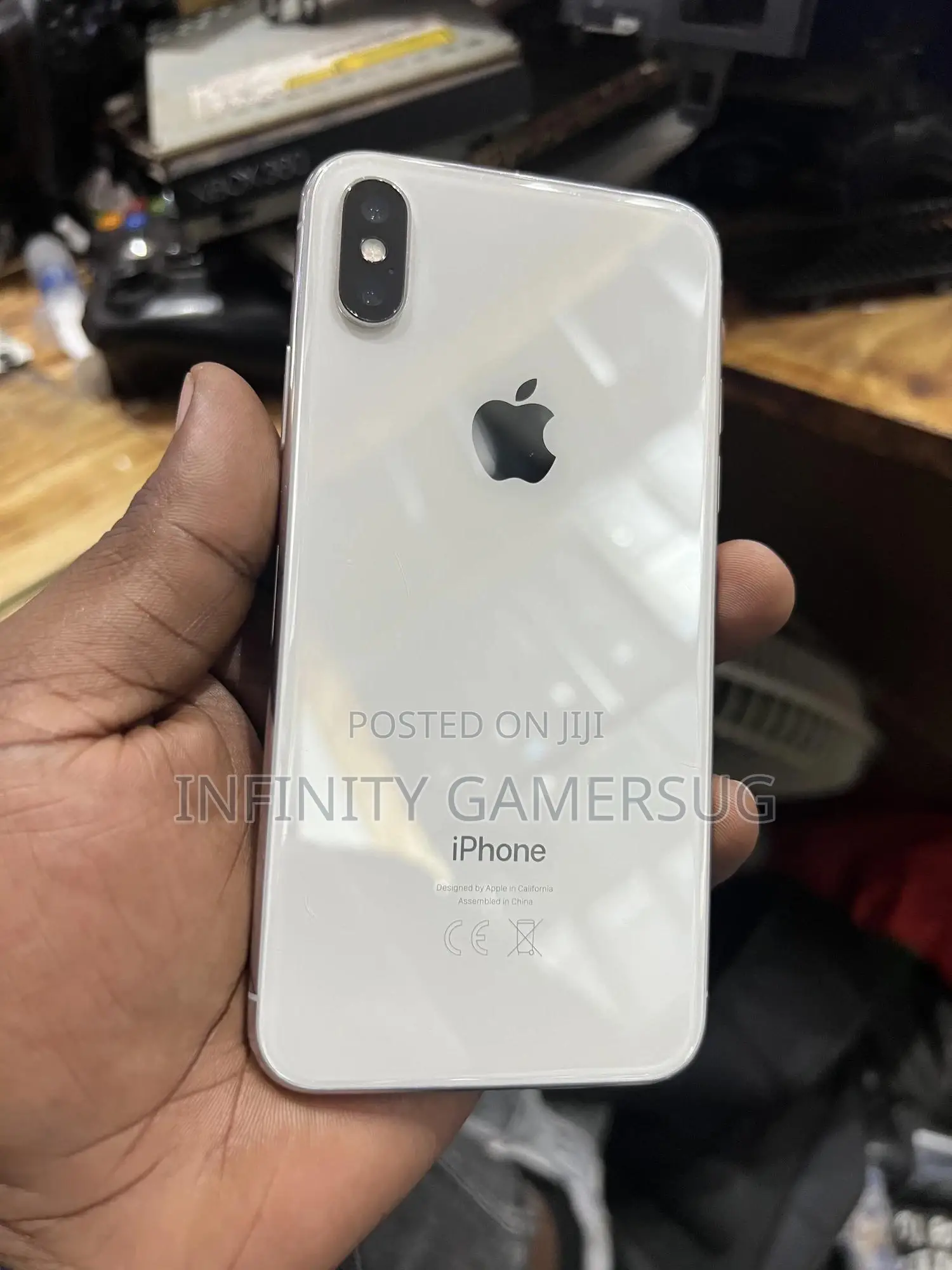 Apple iPhone X 64 GB White