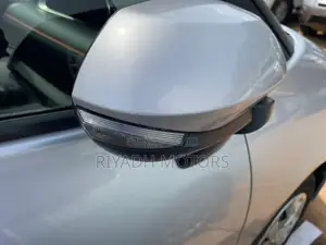Toyota Sienta 1.5 FWD 2017 Silver