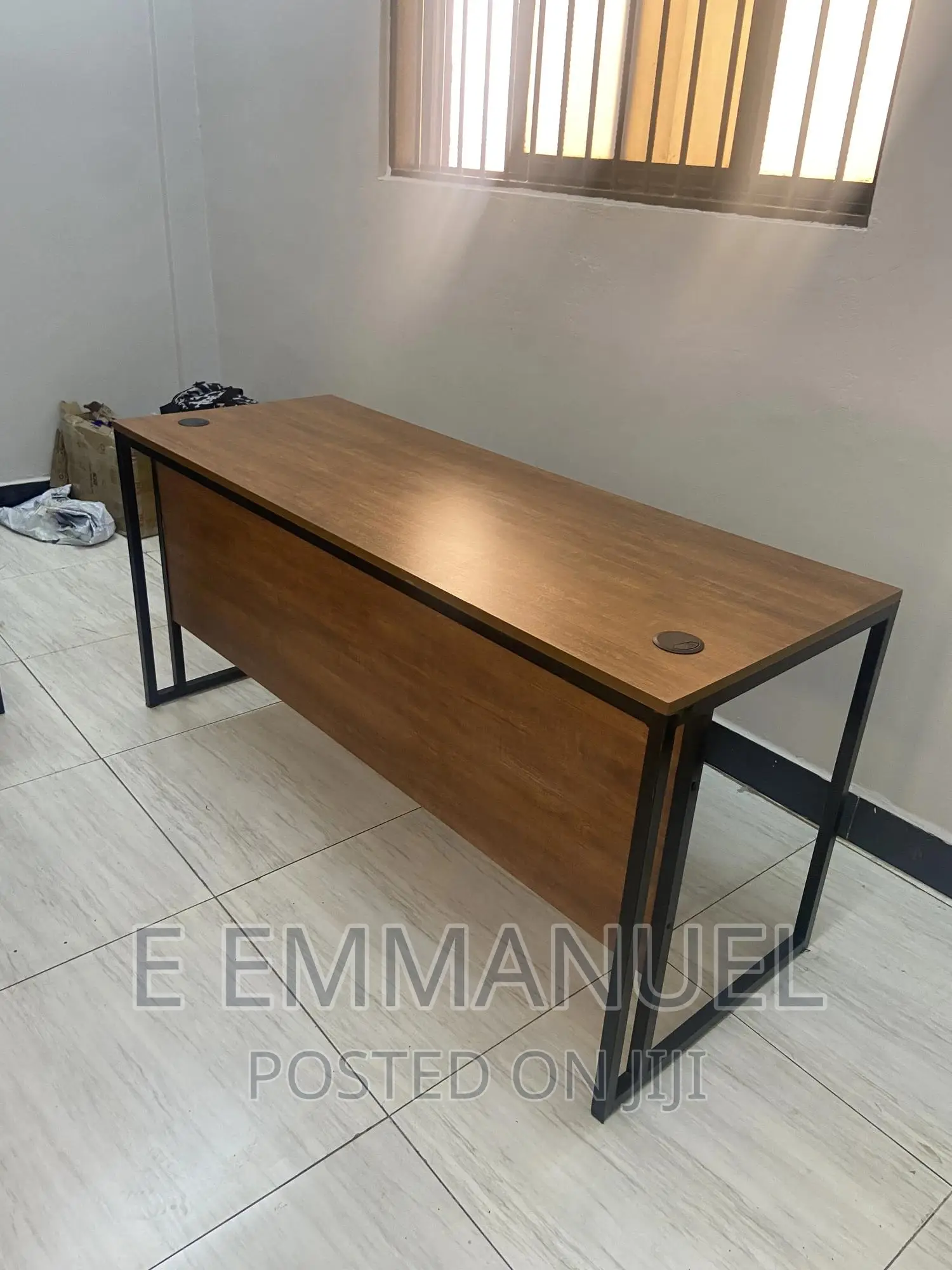 Office Furniture/ Two Seater Workstation/ Table