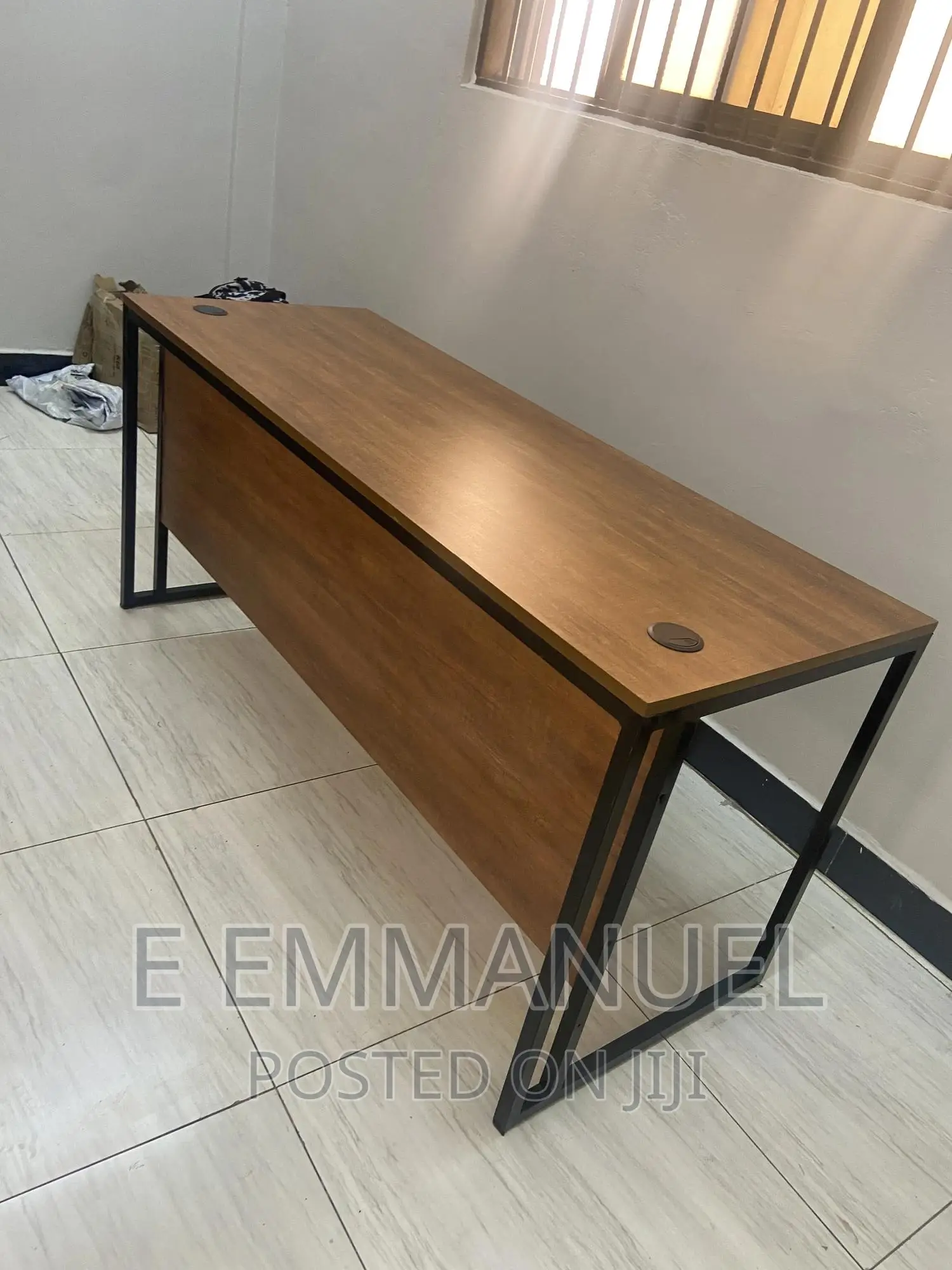 Office Furniture/ Two Seater Workstation/ Table