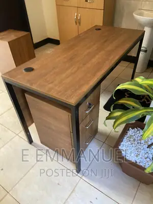 Office Table/ Office Desk/ Office Furniture