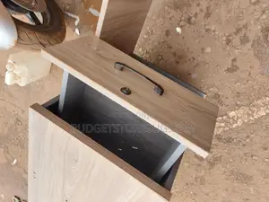 4 Drawer Table