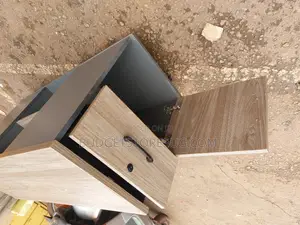 4 Drawer Table