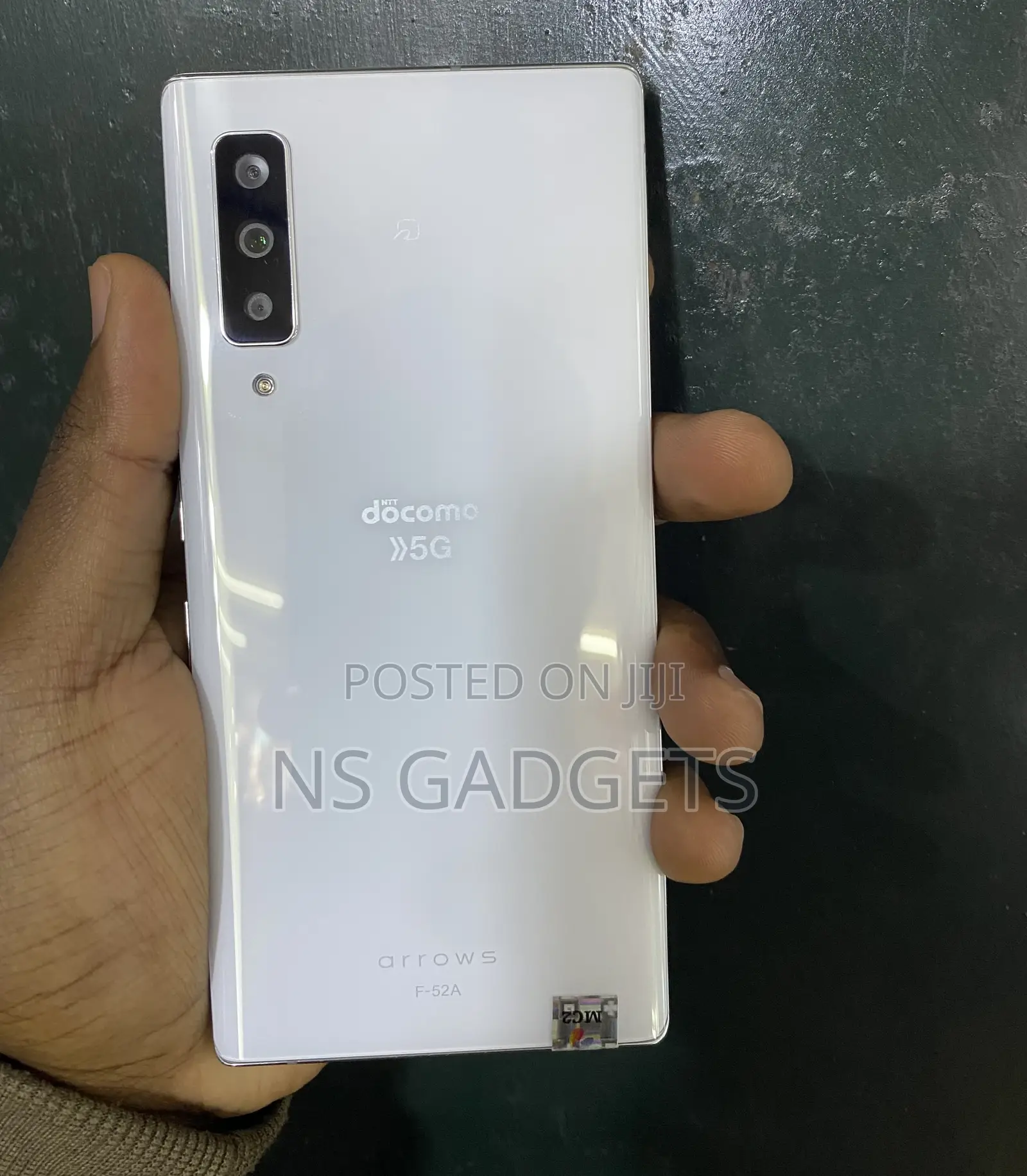 Fujitsu Arrows 5G F-51A 128 GB White