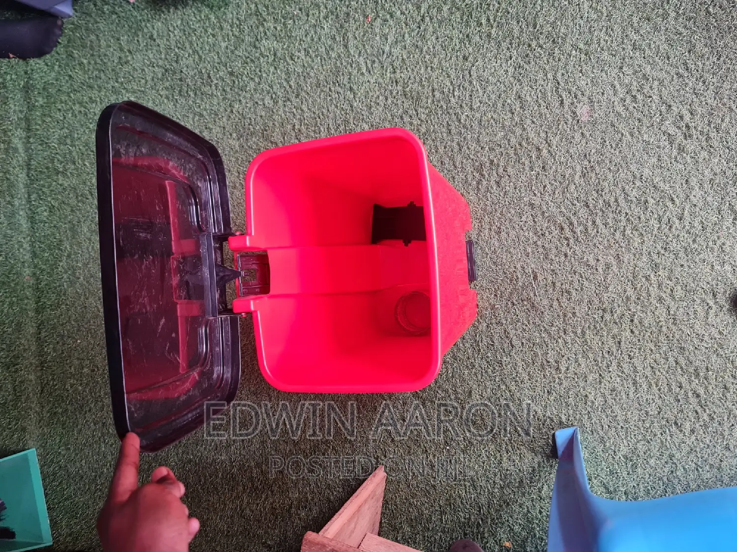 30L Plastic Pedal Trash Bin