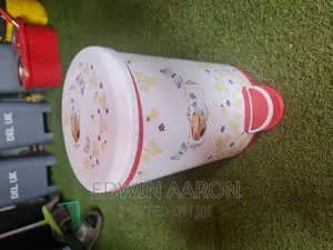 Round Wastebin With Step-on Pedal