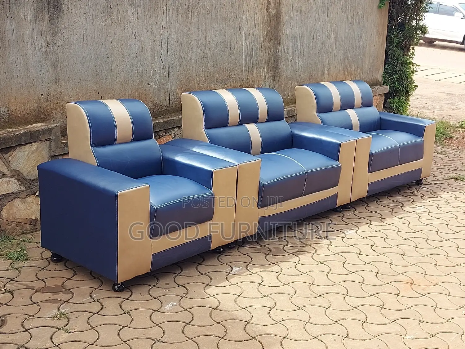 Memorable Five Seaters Sofas
