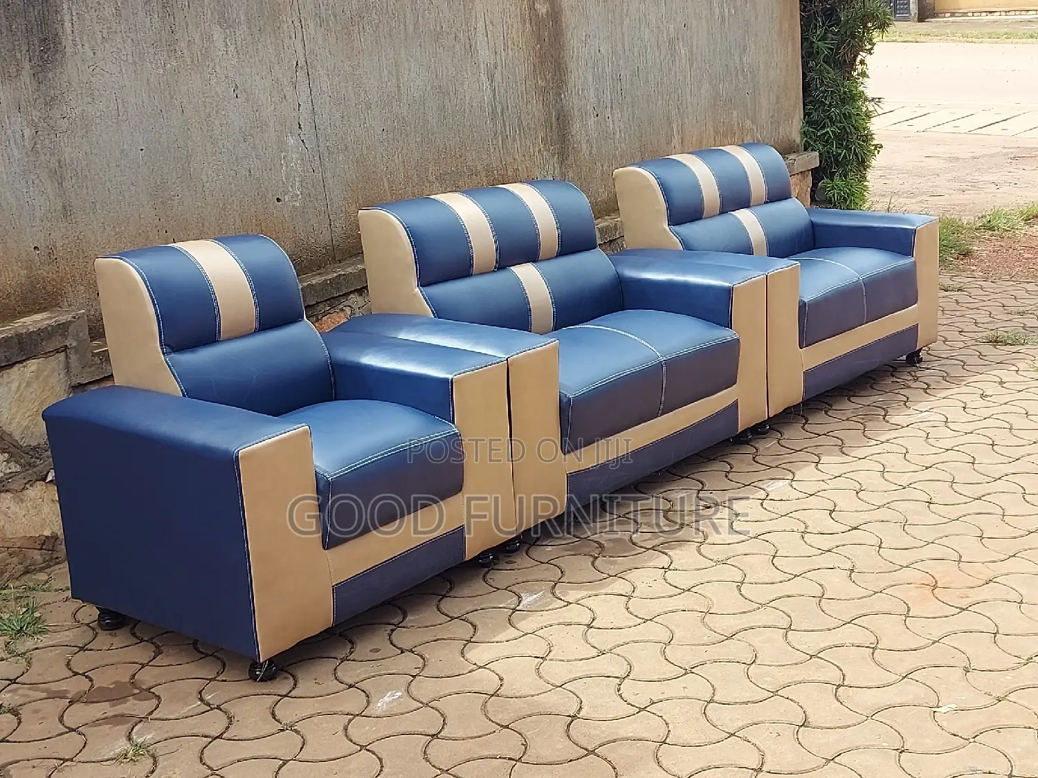 Memorable Five Seaters Sofas