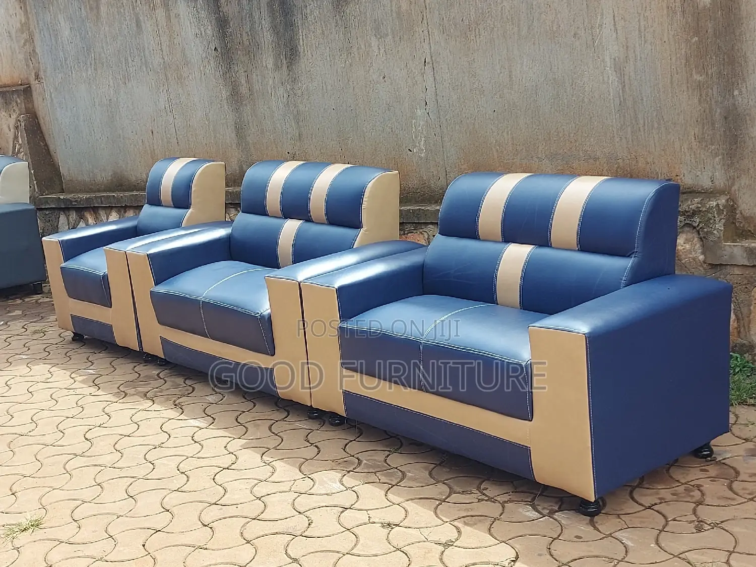 Memorable Five Seaters Sofas