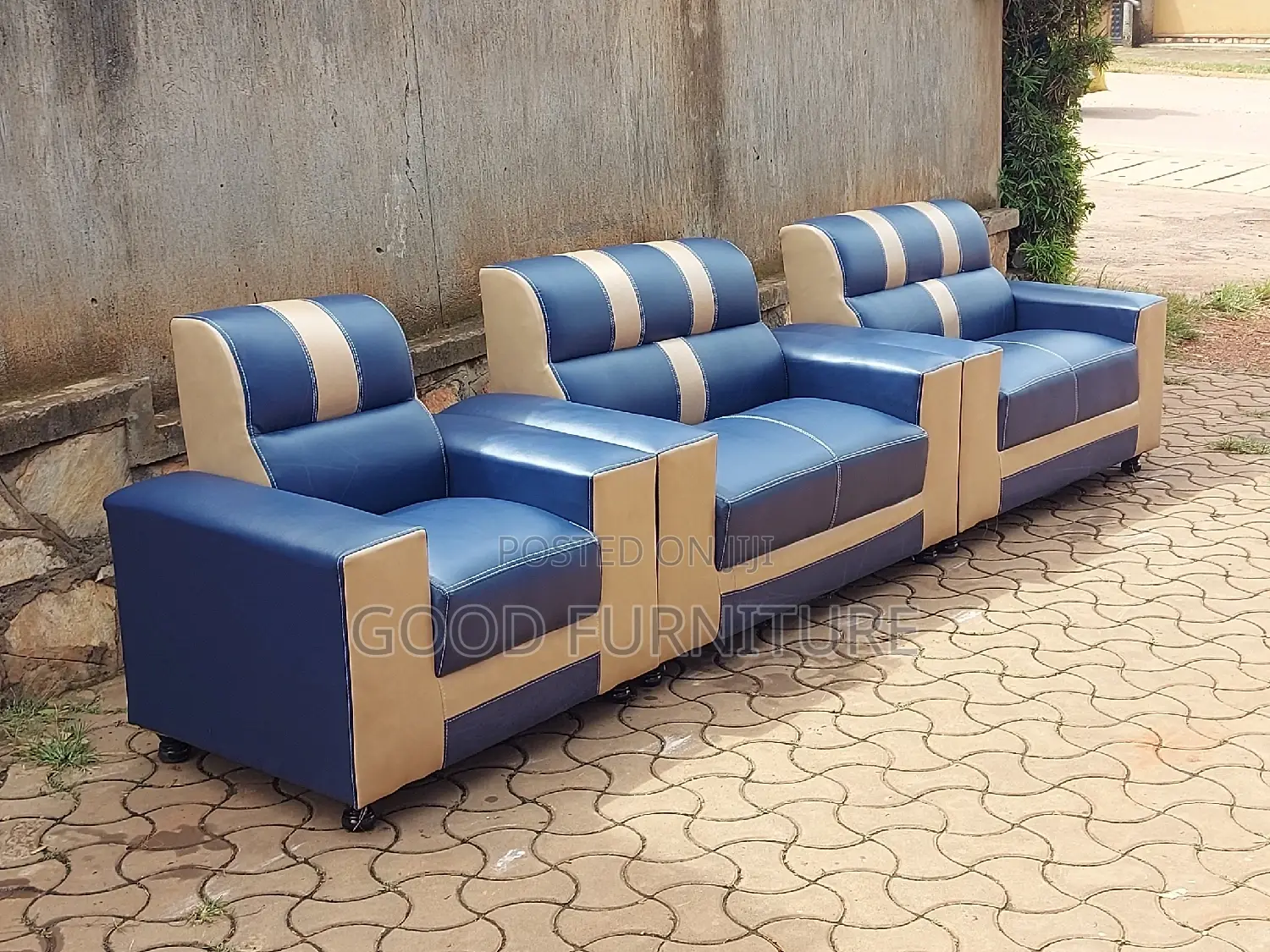 Memorable Five Seaters Sofas