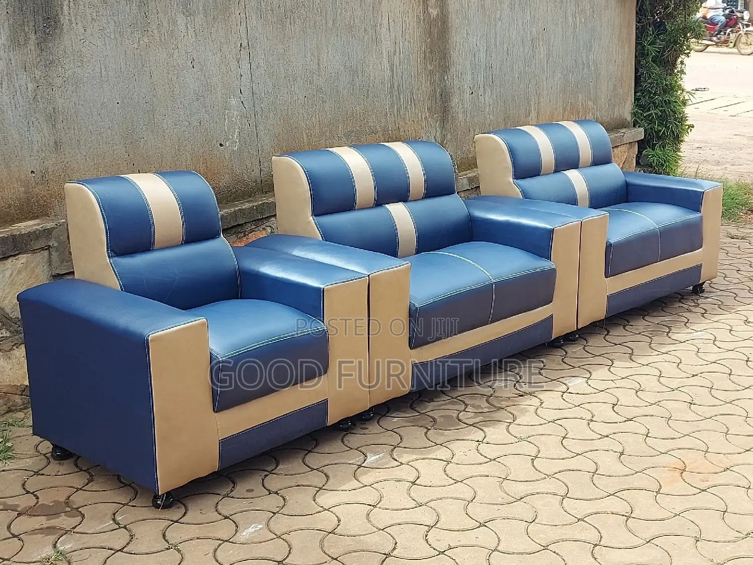 Memorable Five Seaters Sofas