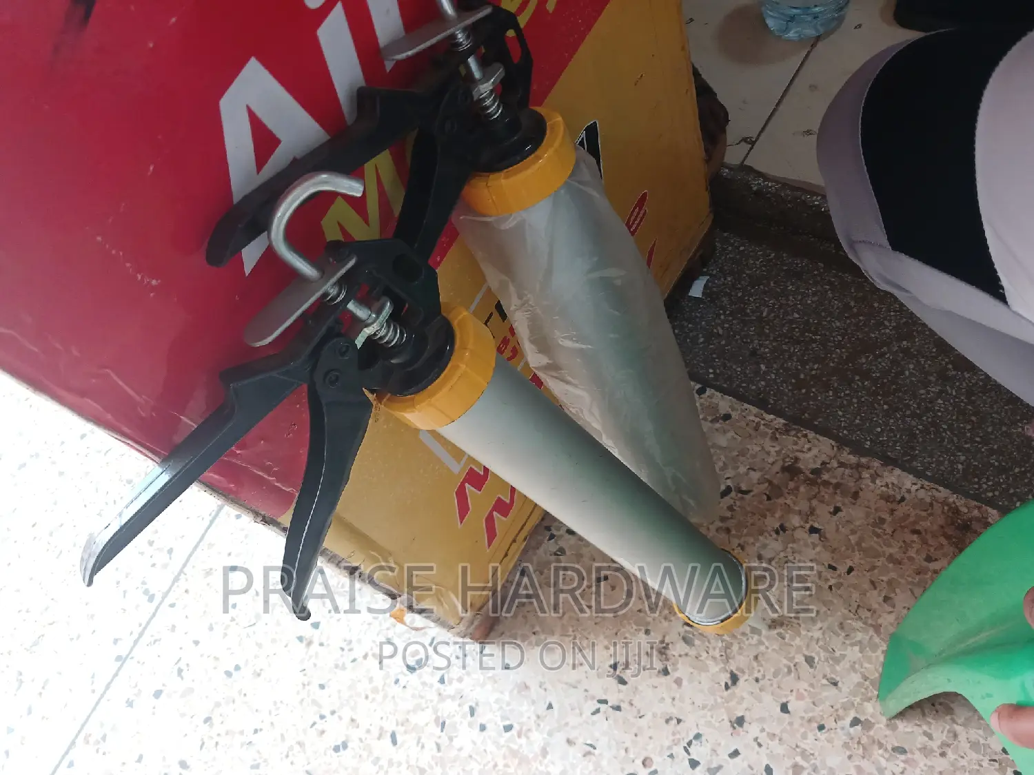 Structural Silicone Gun