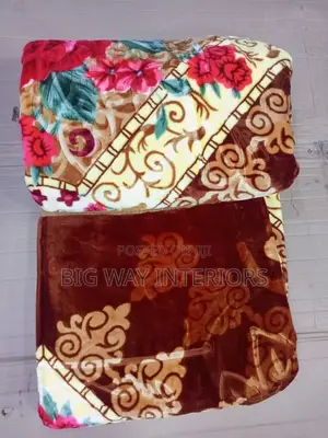 Cream and Brown Purple Home Blanket 6*6