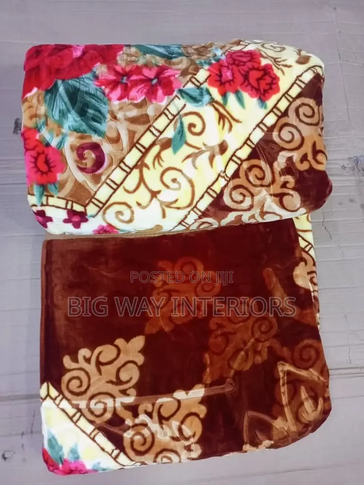 Cream and Brown Purple Home Blanket 6*6