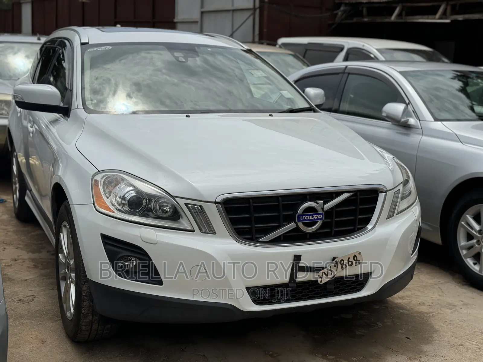 Volvo XC60 2011 White