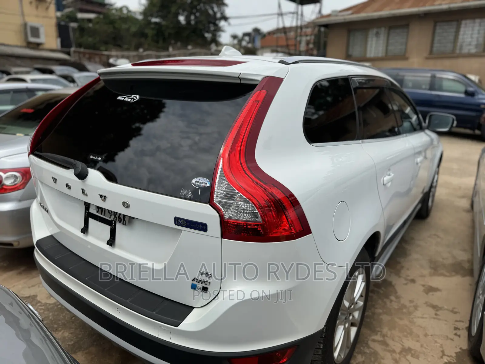 Volvo XC60 2011 White