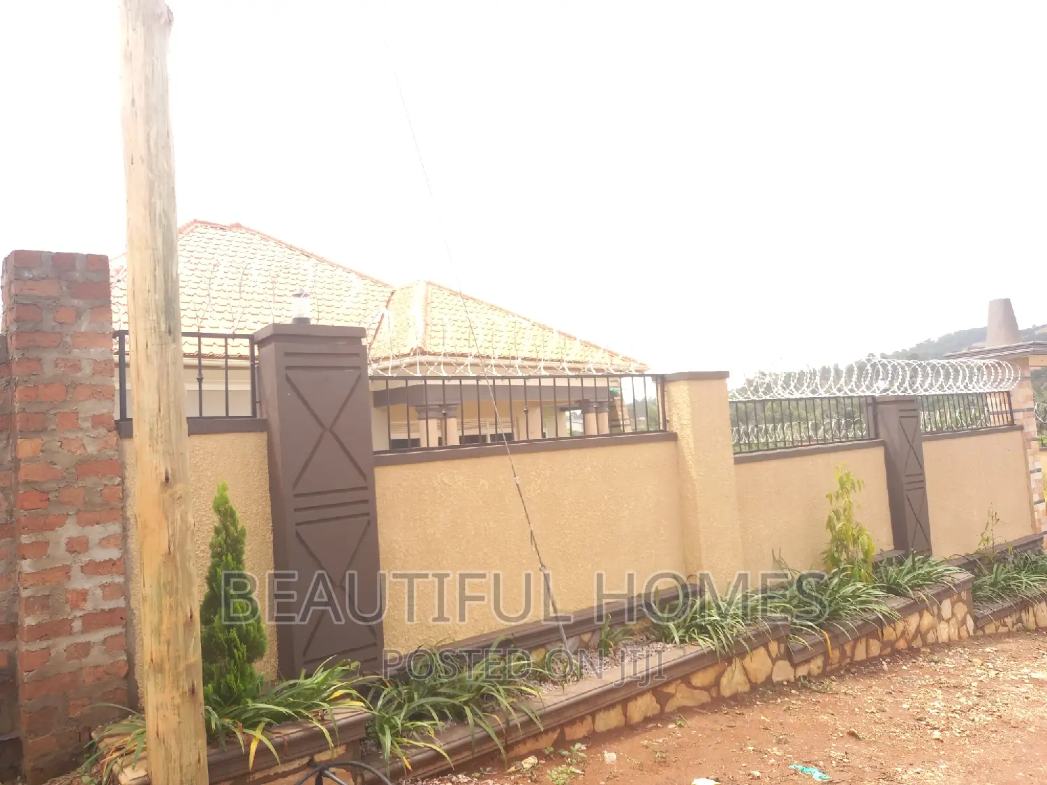 Furnished 4bdrm Bungalow in Kitende Sekiwungu, Ssabagabo-Makindye