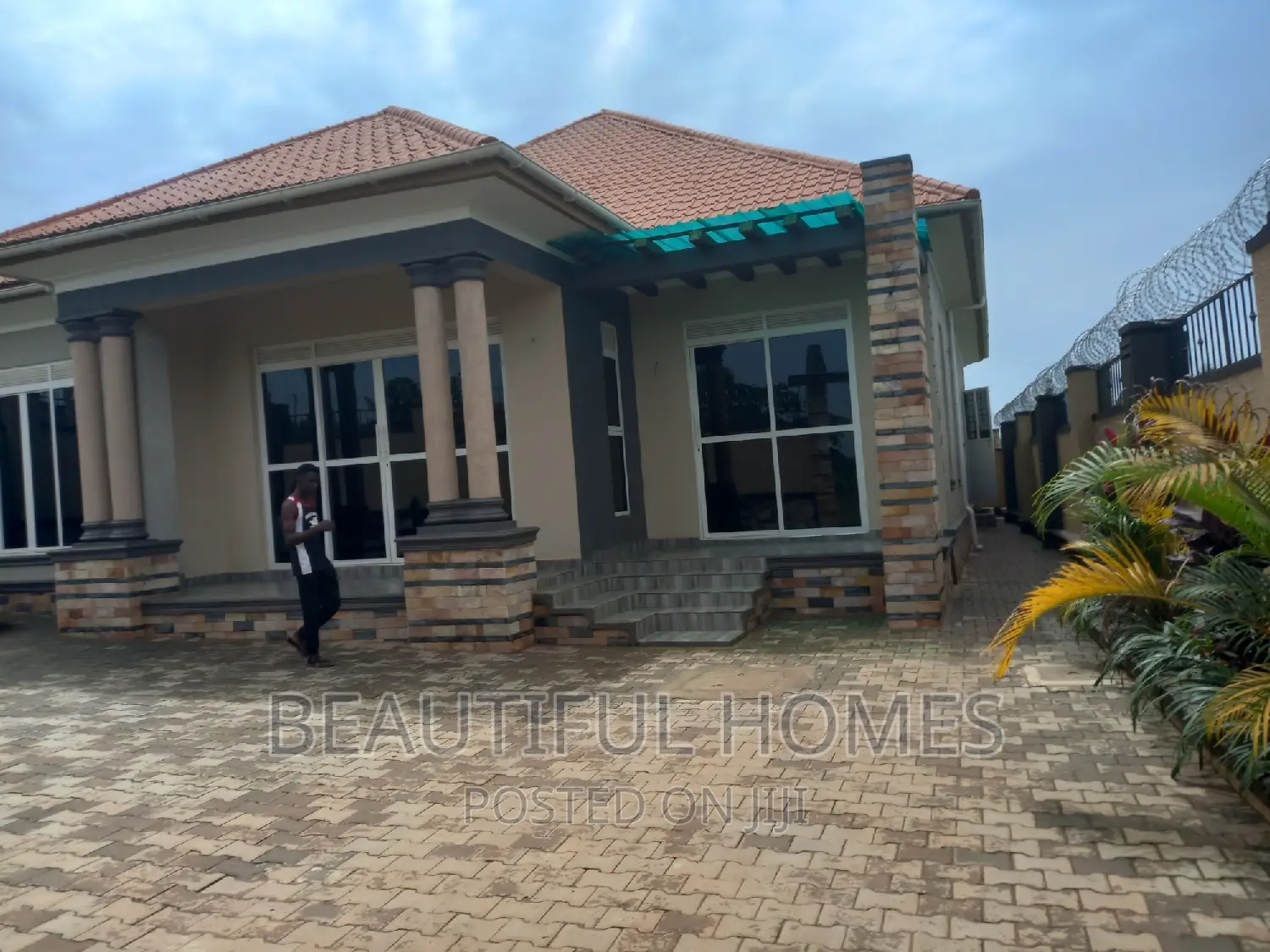 Furnished 4bdrm Bungalow in Kitende, Ssabagabo-Makindye for sale
