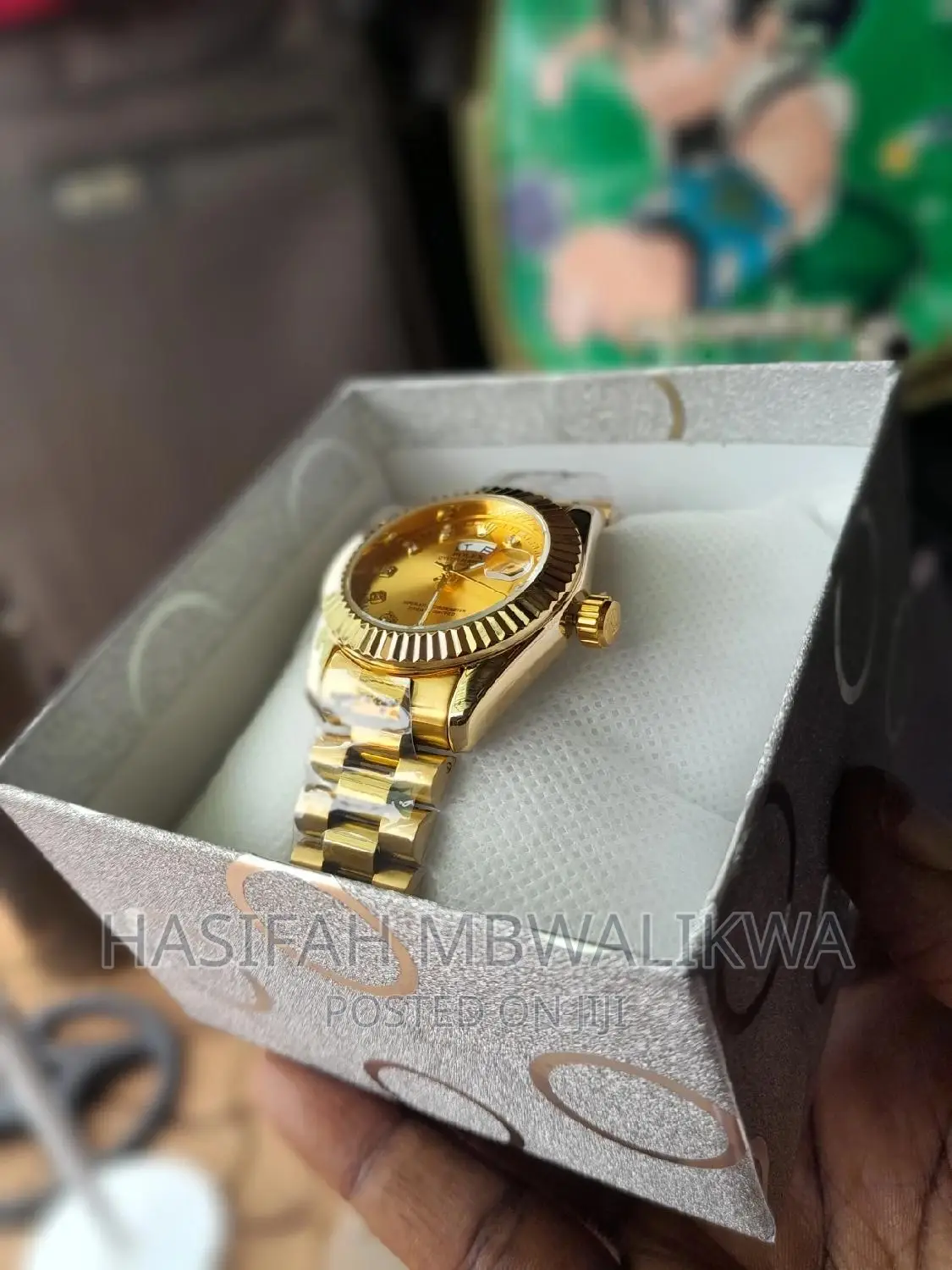 Golden Rolex Ladies Watch With a Gift Box