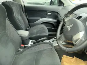 Mitsubishi Outlander 2009 Silver