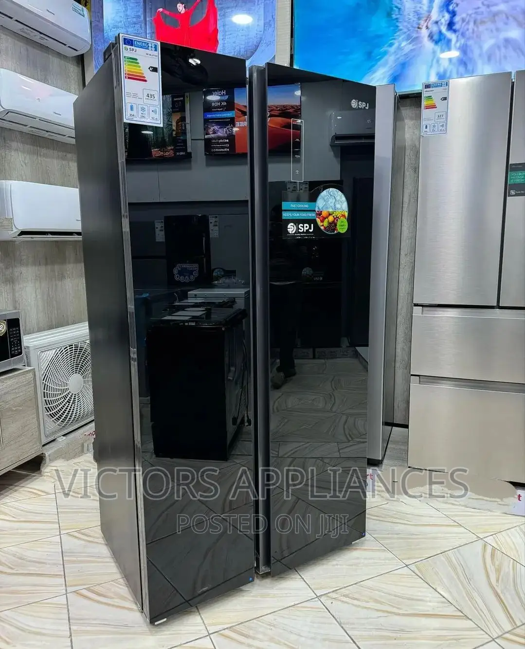 Hisense 670L Side by Side Refrigerator