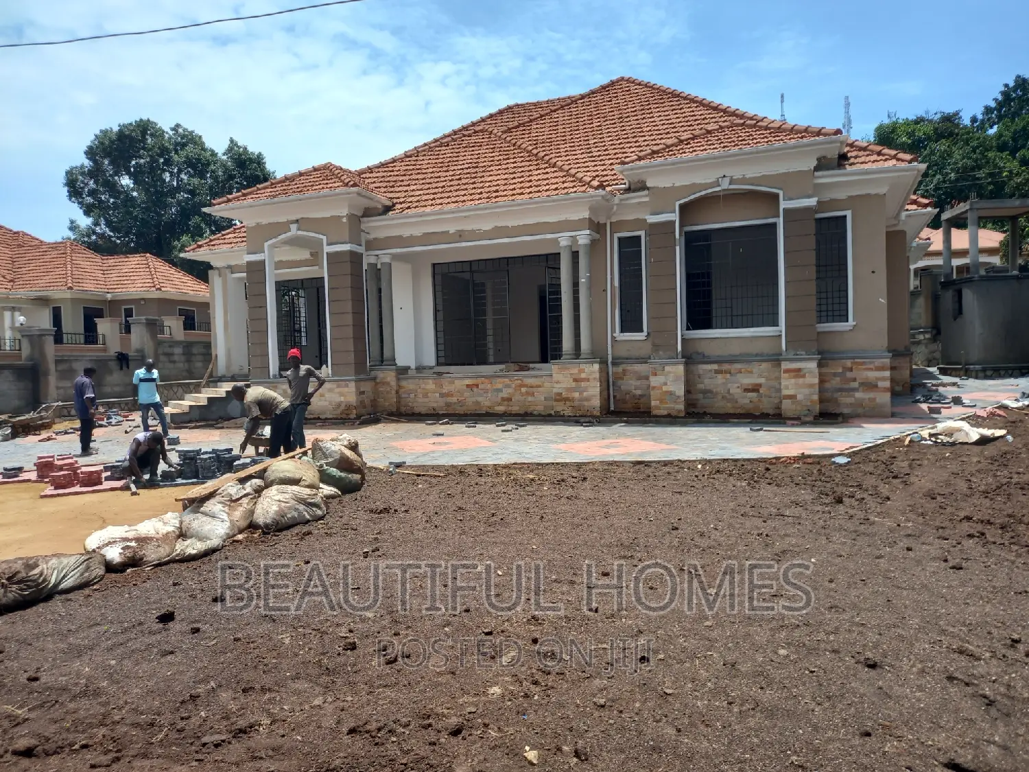Furnished 5bdrm House in Bwebajja, Ssisa for sale