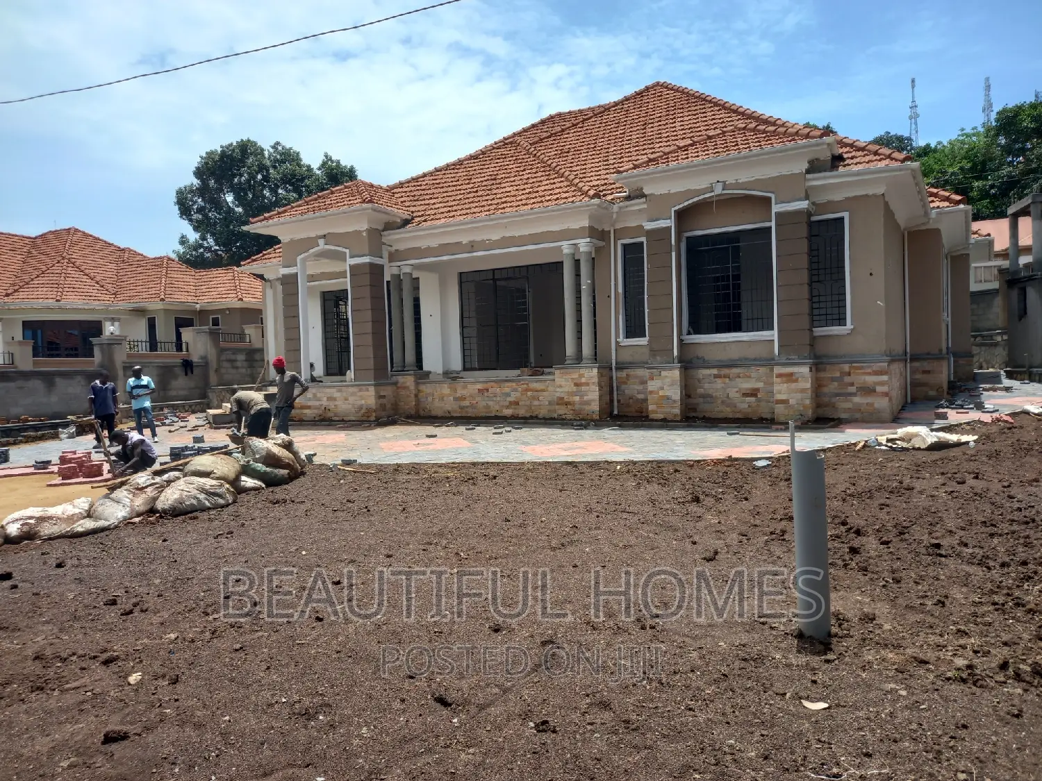 Furnished 5bdrm House in Bwebajja, Ssisa for sale