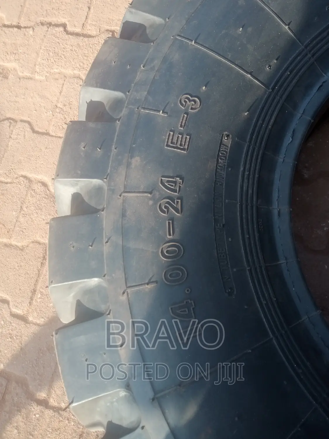 1400. 24 Tractor Tyres With 28ply.