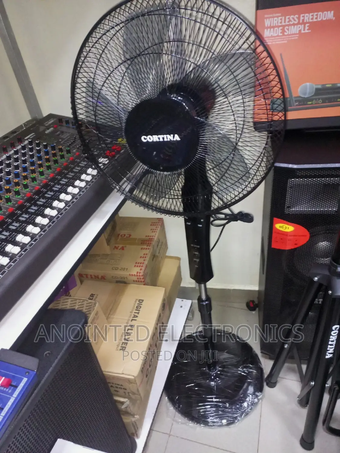 Cortina Stand Fans Black With a Remote