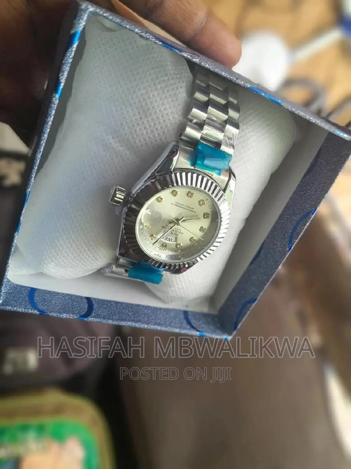 Silver Rolex Ladies Watch With a Gift Box