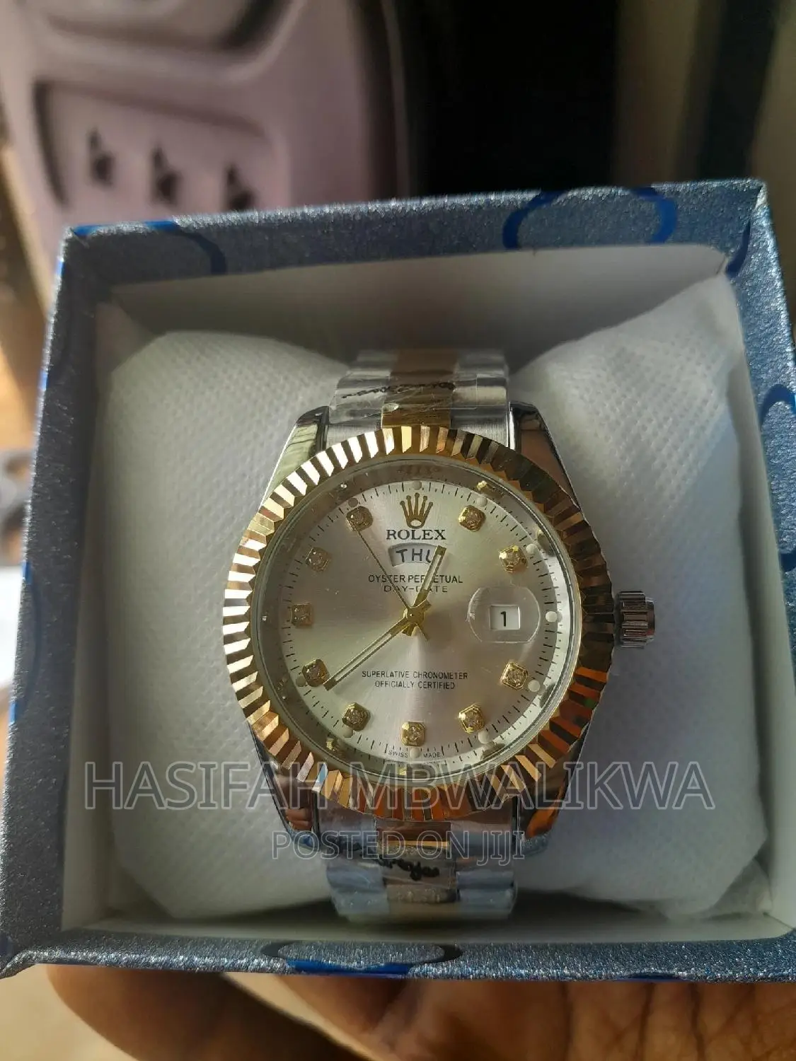 Silver-Gold Plated Men's Watch With a Gift Box