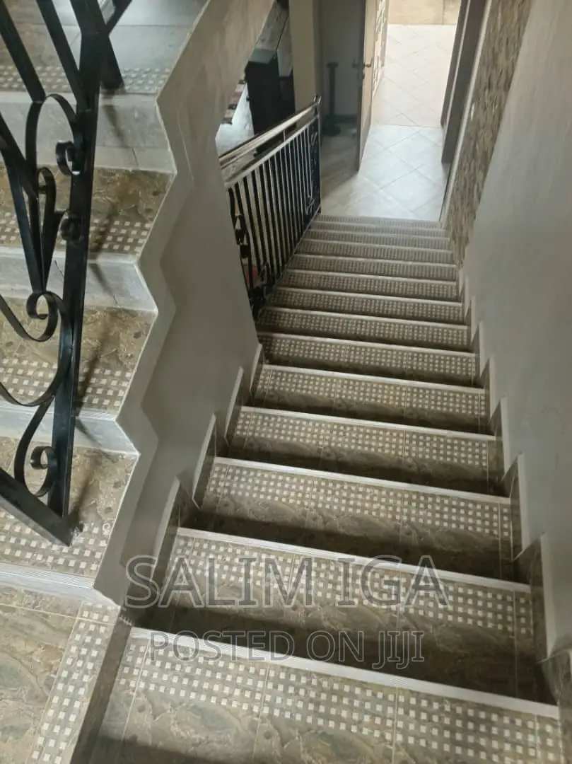 Furnished 3bdrm Townhouse / Terrace for rent