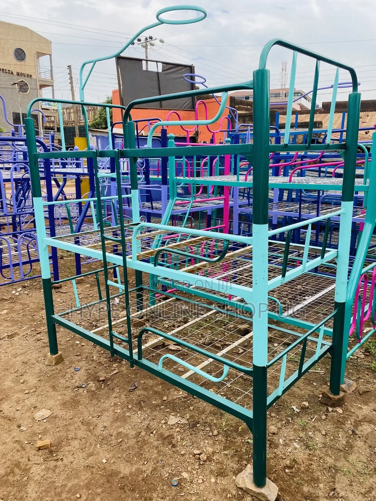Godwills 3decker Beds