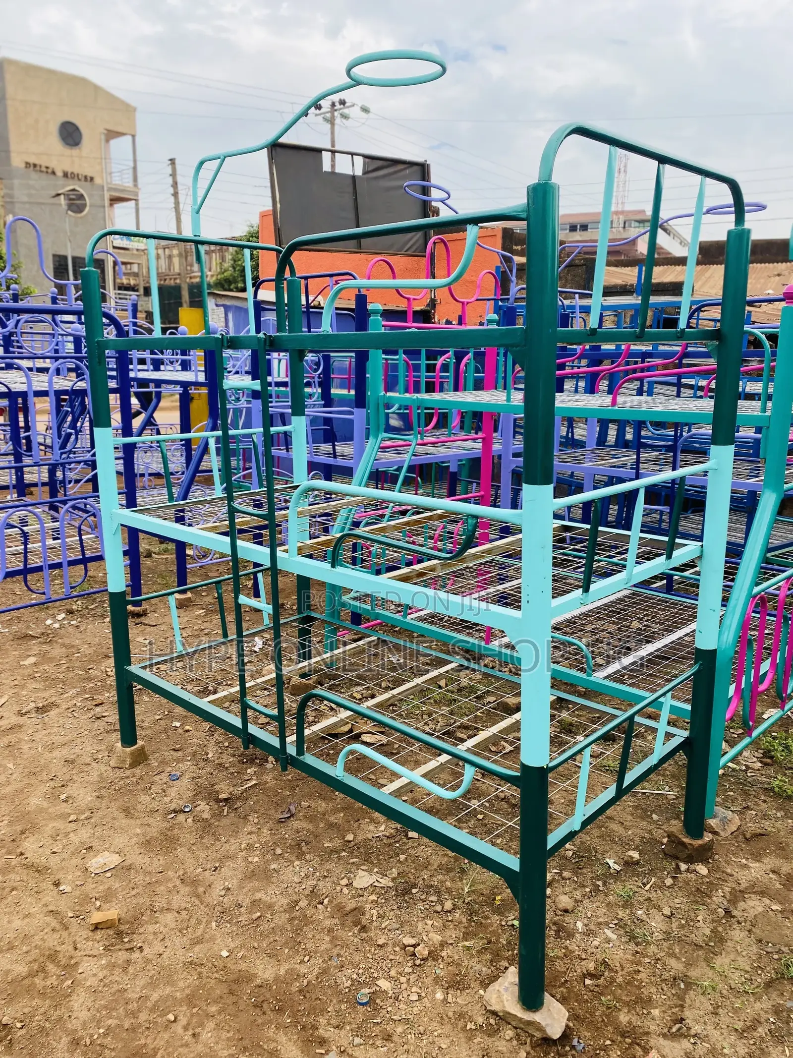 Godwills 3decker Beds