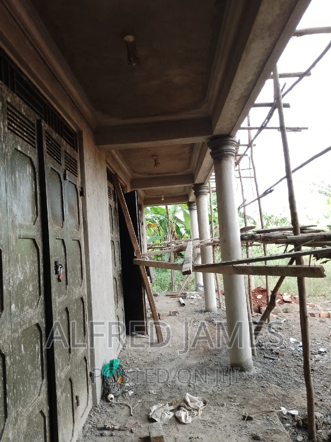 Top Ring for Pillars