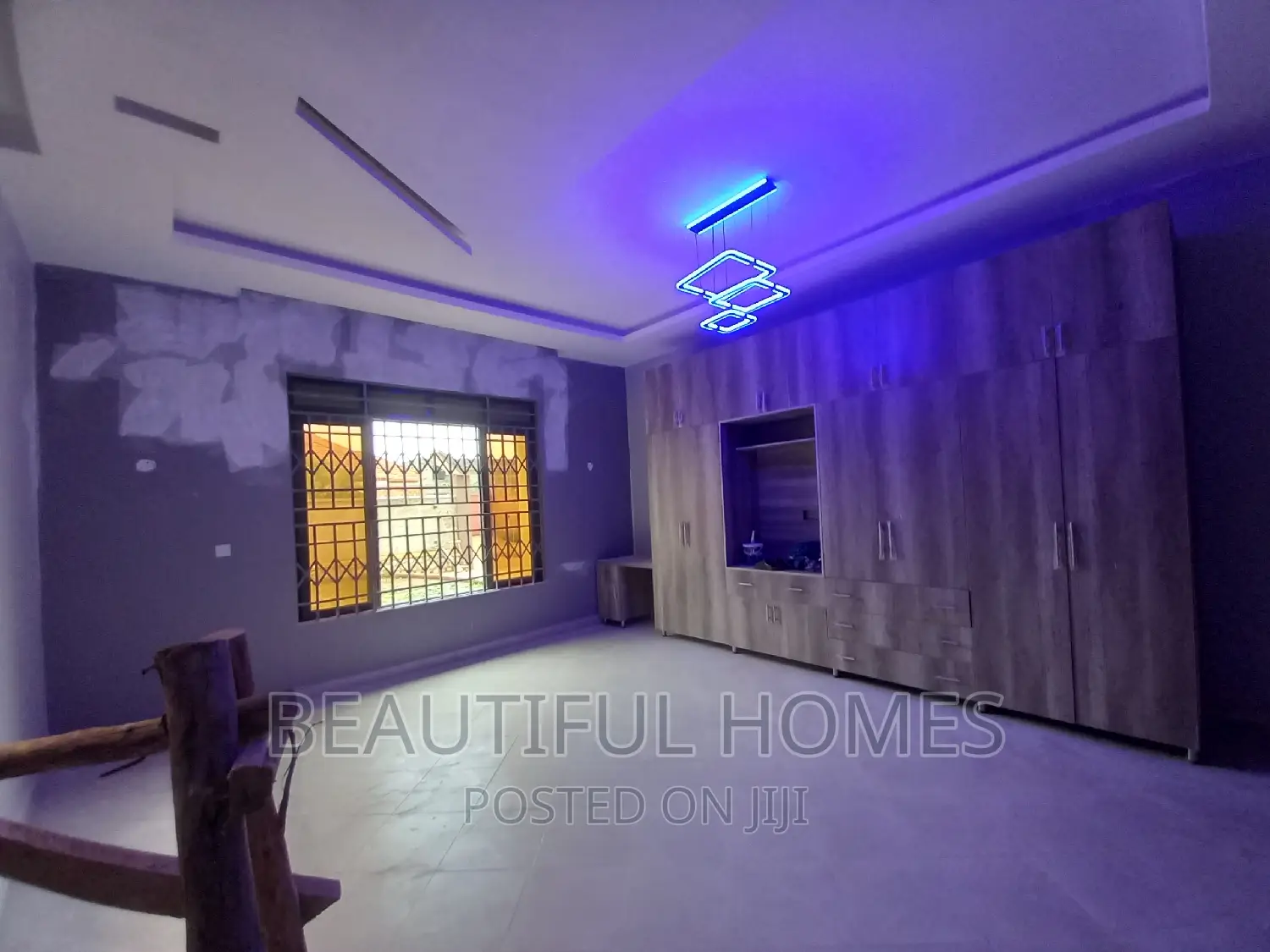 Furnished 5bdrm Bungalow in Bwebajja, Central Division for sale