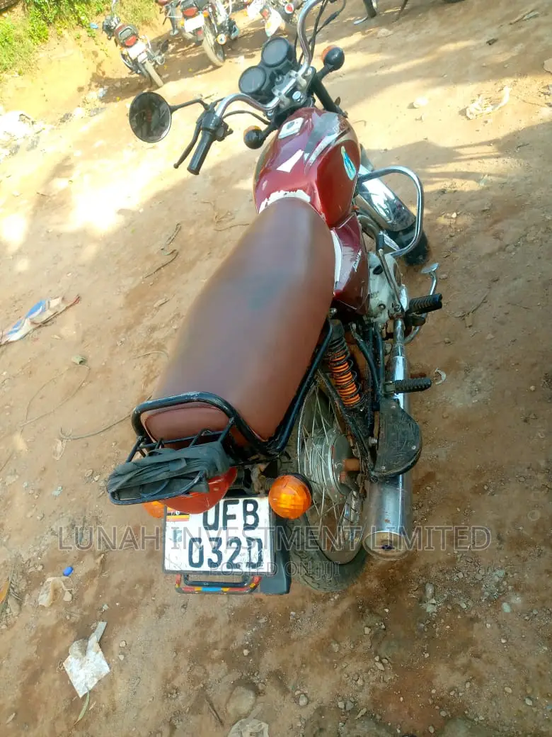 Bajaj Boxer 2023 Red