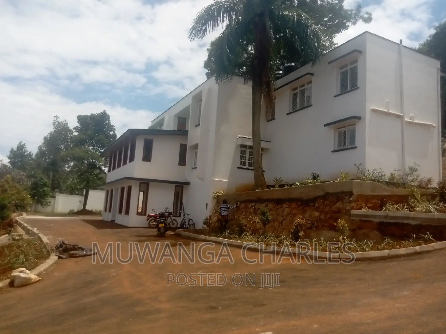 5bdrm Duplex in Fs Properties Ltd, Central Division for rent