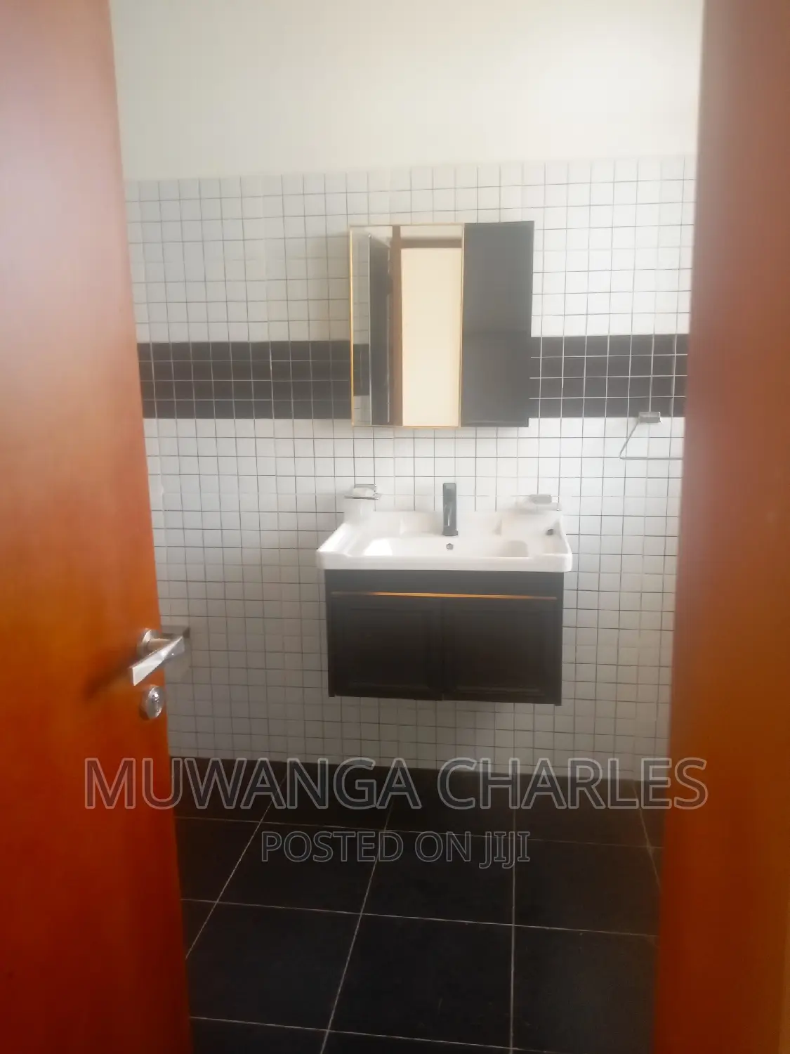 5bdrm Duplex in Fs Properties Ltd, Central Division for rent