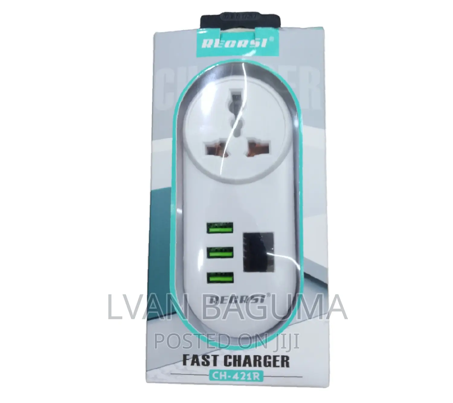 RECRSI Fast Charger - 3 USB Port, 1 Power Socket