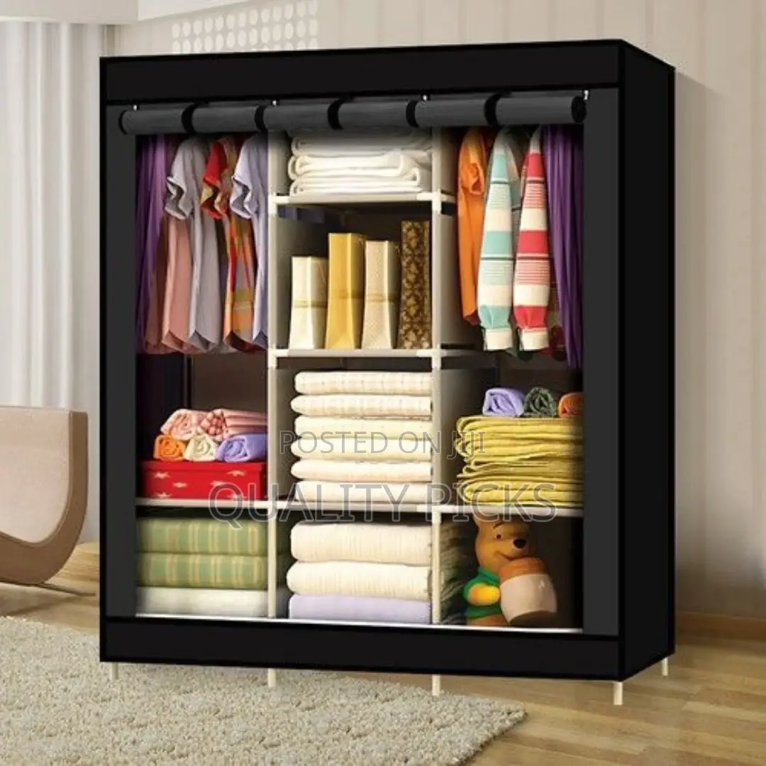 Metallic Poles Portable Wardrobe