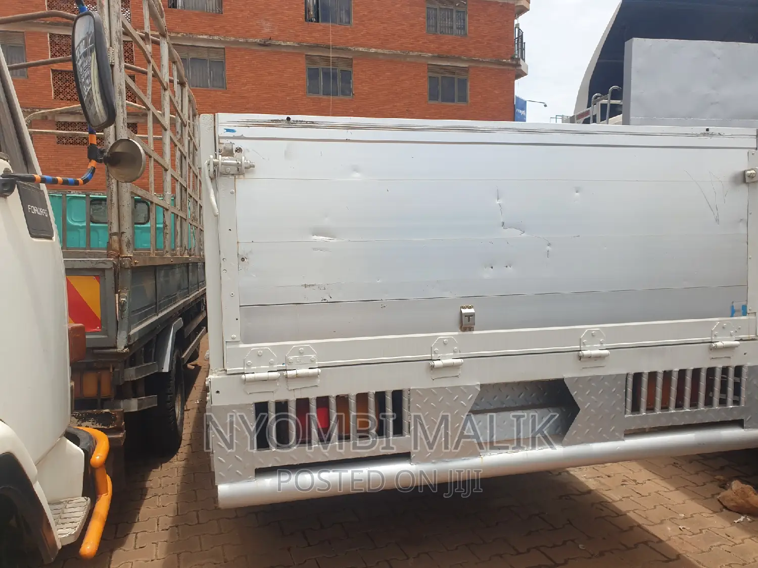 Fuso Mitsubishi Truck