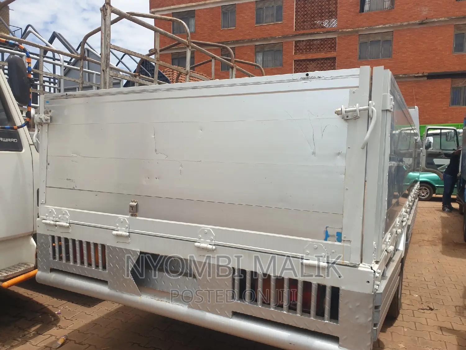 Fuso Mitsubishi Truck