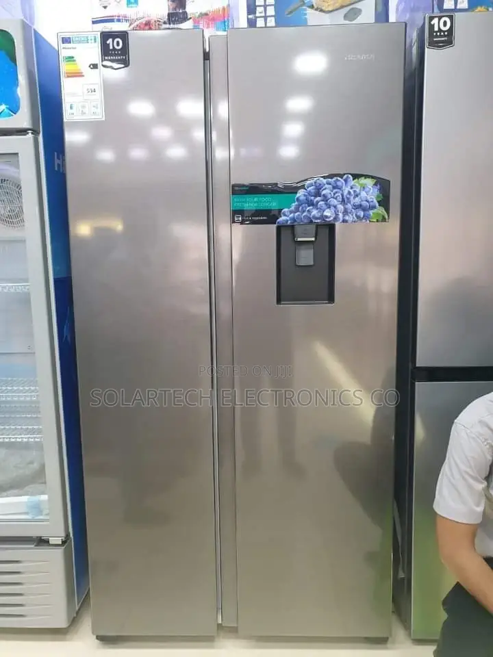 Hisense 670L Refrigerator
