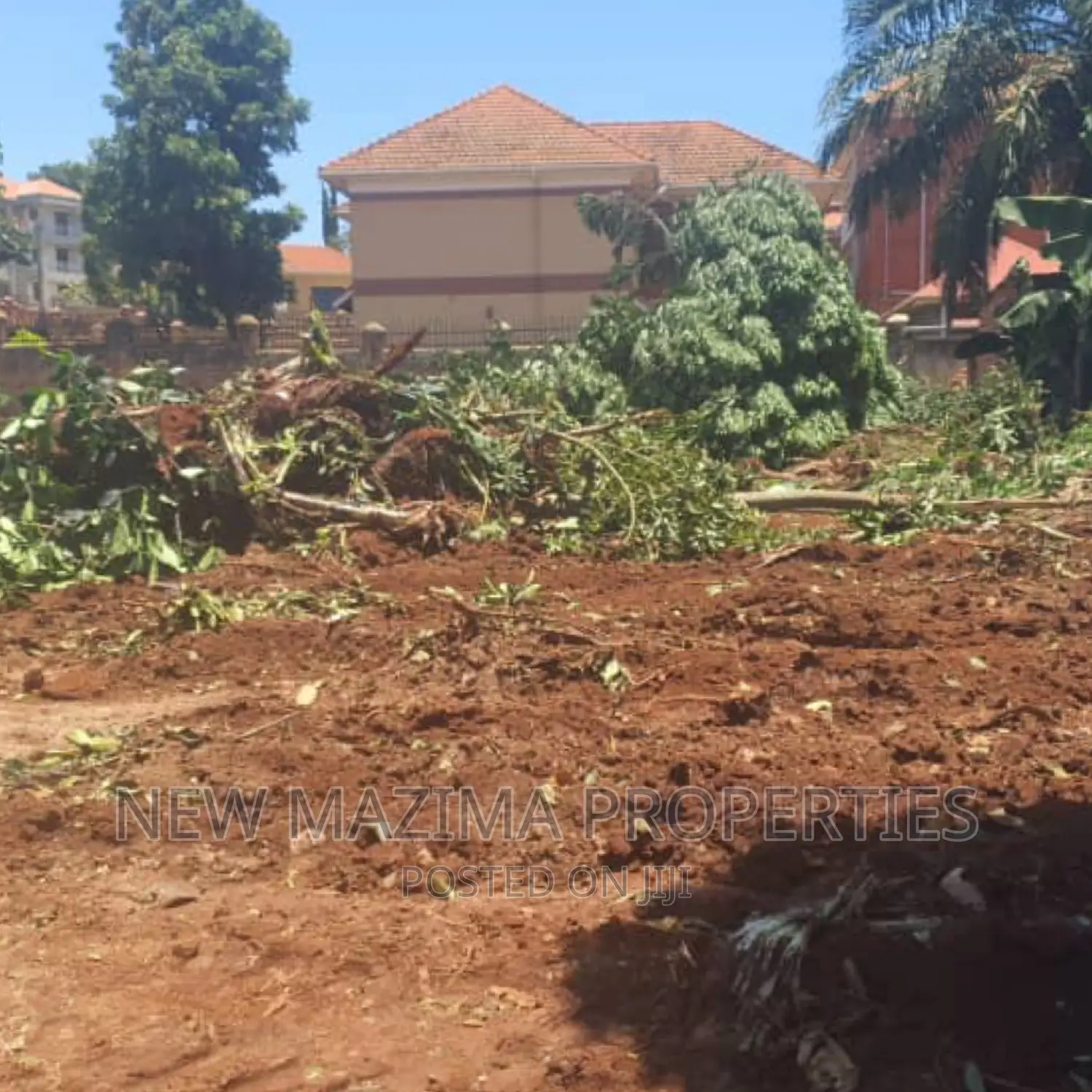 Newestate Inheart of Ntebe Town Near State House Ready Title