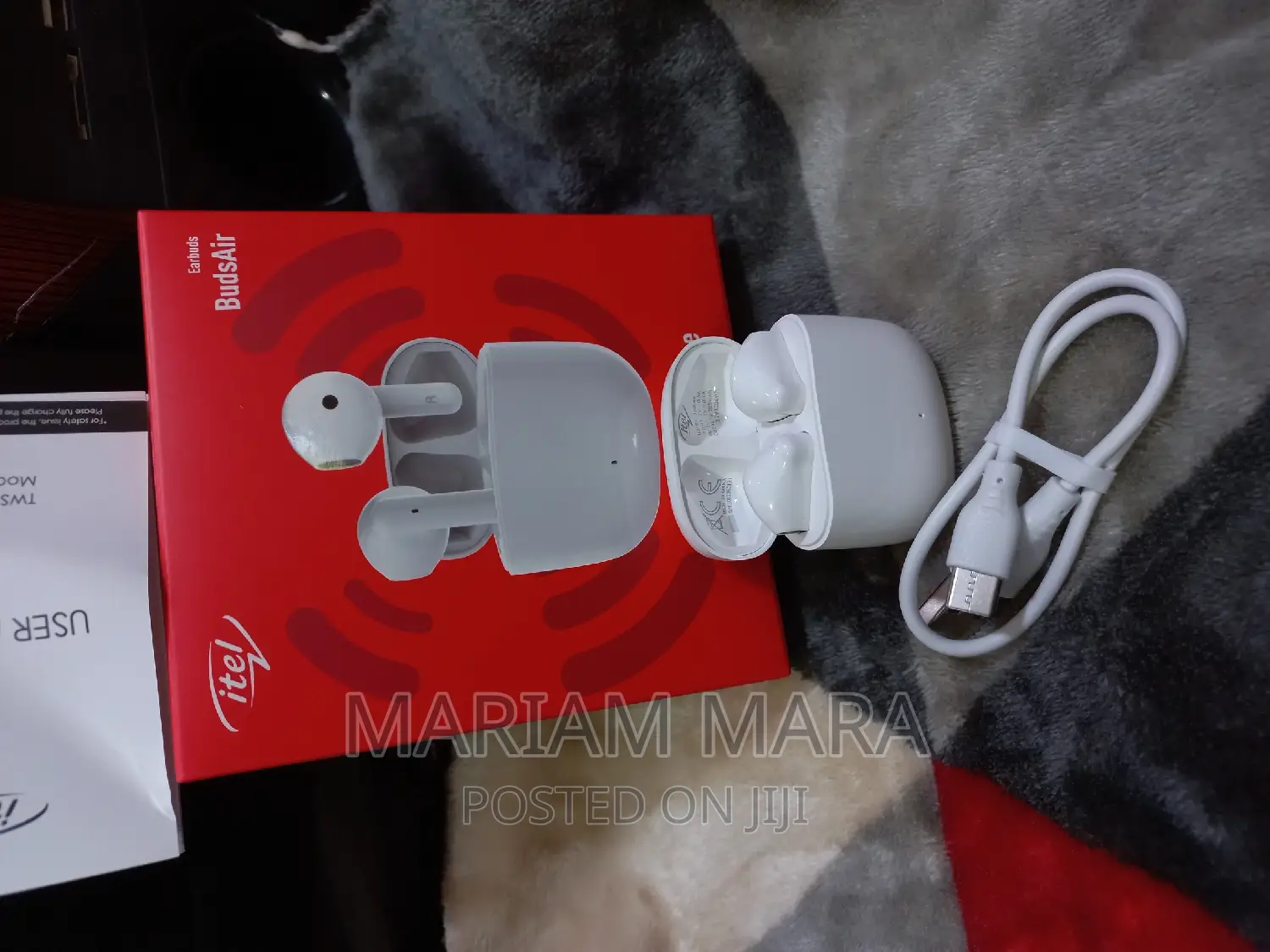 Airpods/ Itel Air Buds