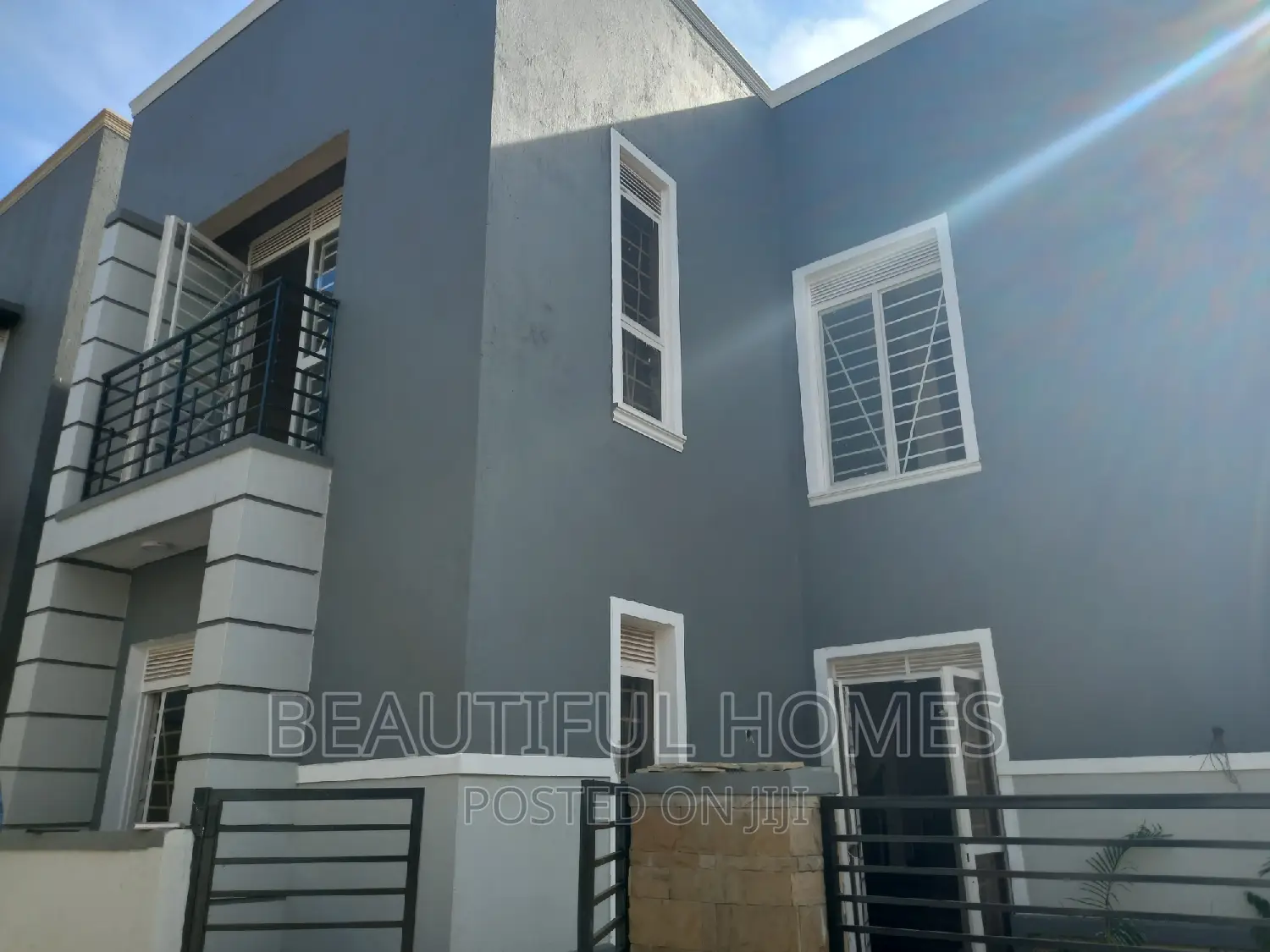 Furnished 4bdrm Duplex in Kira Corporate On for sale